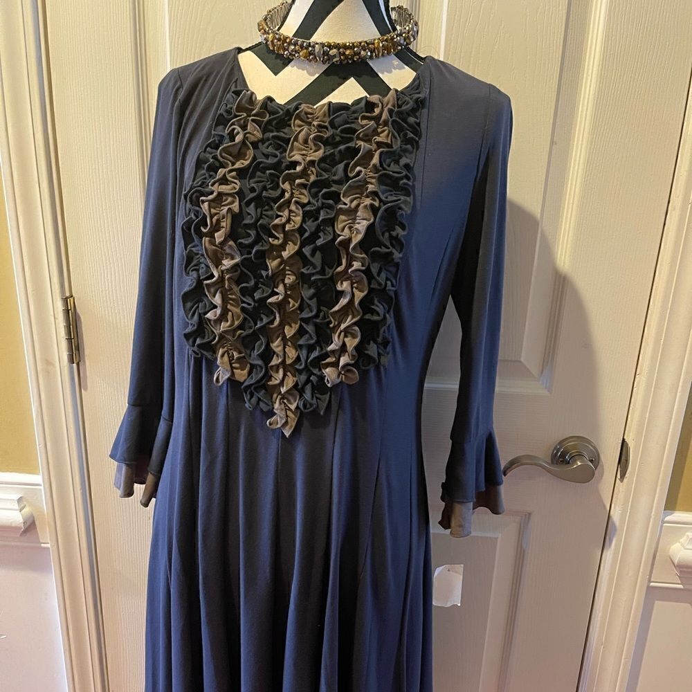 NWT Rabbit,Rabbit,Rabbit Designs  gray Ruffles fit &flare 1/4 sleeves dress SZ16